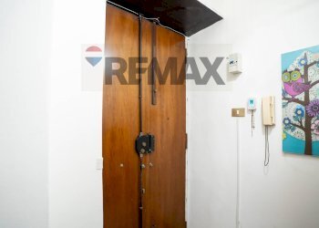 Hall / corridoio - Three-room apartment Via Domenico Tempio
 
30, Catania - photo 5