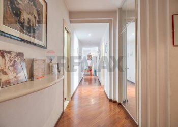 Hall / corridoio - Quadrilocale via Rocca Priora
 
77, Roma - foto 11