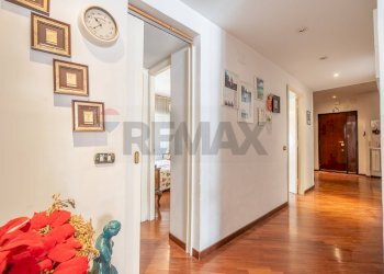 Hall / corridoio - Quadrilocale via Rocca Priora
 
77, Roma - foto 45