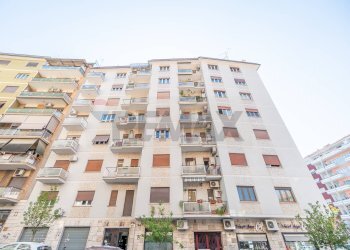 Edificio all\'aperto - Appartamento via Rocca Priora
 
77, Roma - foto 12