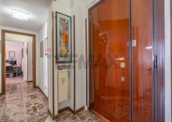 Hall / corridoio - Appartamento via Rocca Priora
 
77, Roma - foto 60