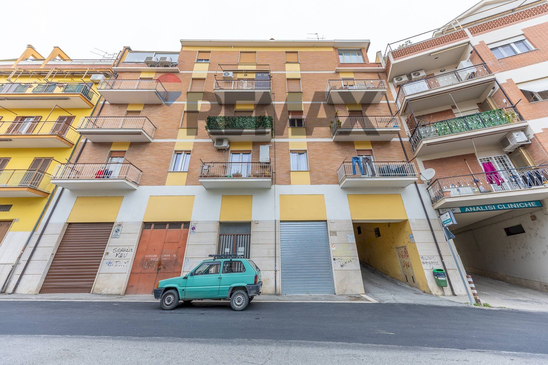 Edificio all\'aperto - Quadrilocale Via della Libertà
 
109, Castel Madama - foto 3