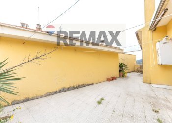 Terrazza - Quadrilocale Via della Libertà
 
109, Castel Madama - foto 28