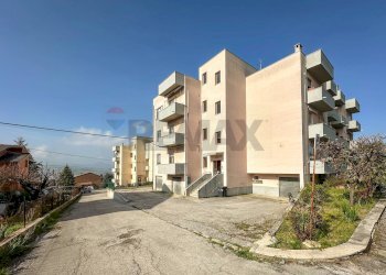 Edificio all\'aperto - Quadrilocale via umbria
 
7, Cupramontana - foto 1
