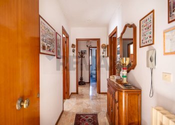 Hall / corridoio - Quadrilocale via umbria
 
7, Cupramontana - foto 2