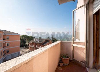 Balcone - Quadrilocale via umbria
 
7, Cupramontana - foto 6