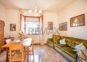 Sala da pranzo - Quadrilocale via umbria
 
7, Cupramontana - foto 8