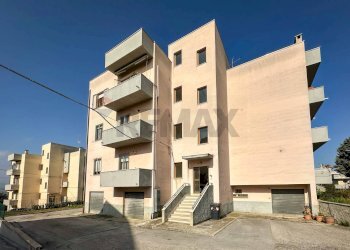 Edificio all\'aperto - Quadrilocale via umbria
 
7, Cupramontana - foto 19