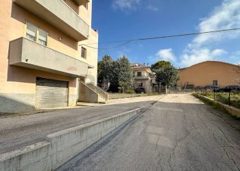 Edificio all\'aperto - Quadrilocale via umbria
 
7, Cupramontana - foto 21