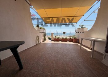 Terrazza - Trilocale Via dei cavalli marini
 
72, Ardea - foto 3