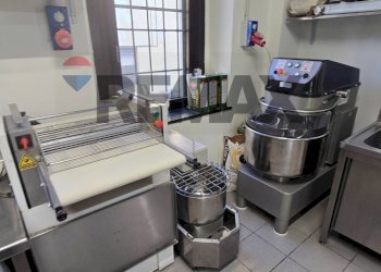 Cucina - Attività Commerciale Piazza Italia
 
1, Veduggio con Colzano - foto 14