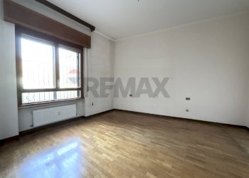 Camera - Quadrilocale Via Matteotti
 
36, Arese - foto 14