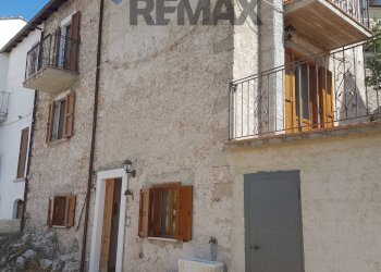 Edificio all\'aperto - Casa semi indipendente Via della Pineta
 
25, Castel del Monte - foto 3