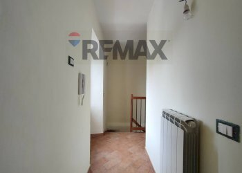 Hall / corridoio - Casa semi indipendente Via della Pineta
 
25, Castel del Monte - foto 29