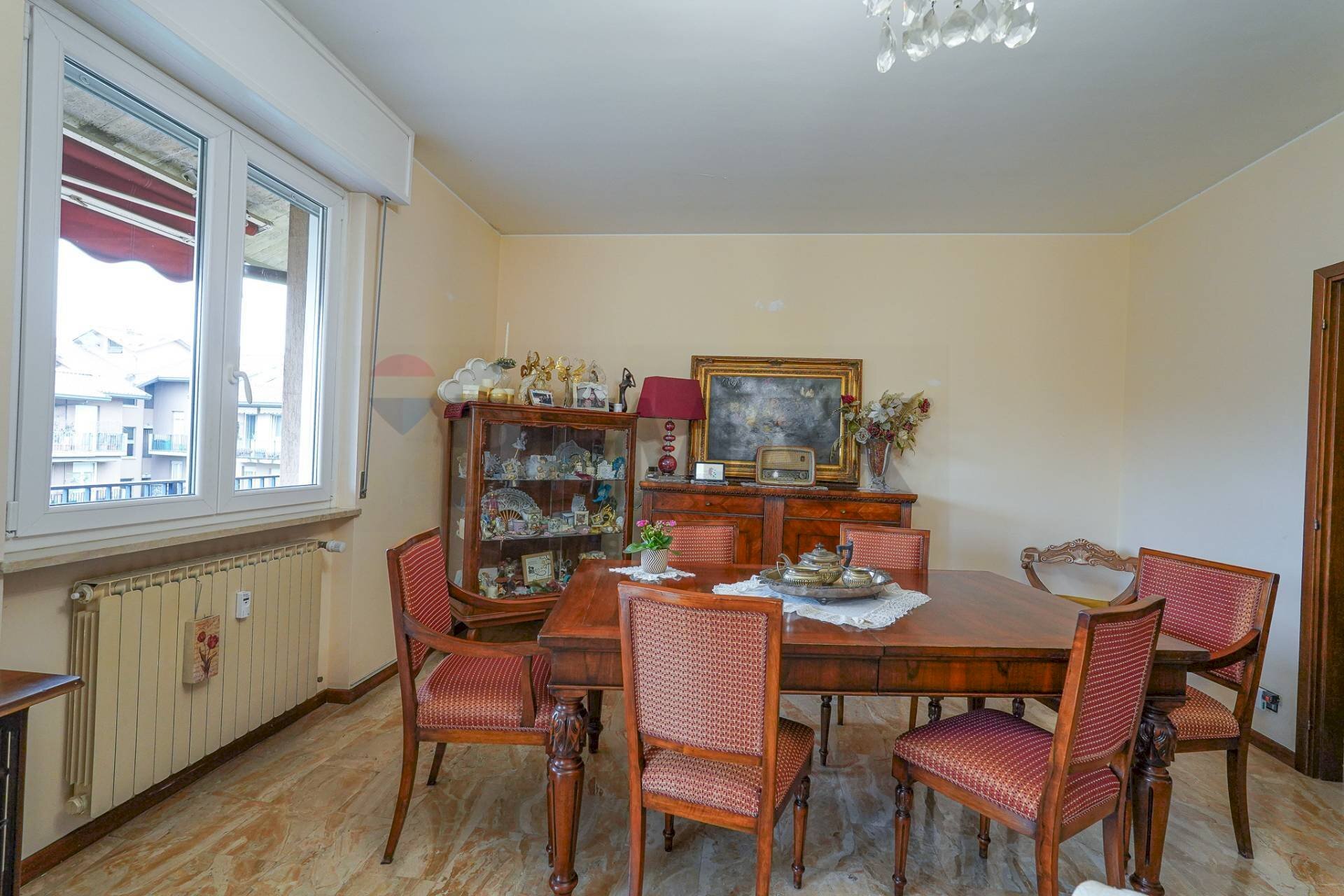 Sala da pranzo - Quadrilocale Via Albert Einstein
 
35, Bergamo - foto 2