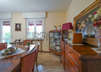 Sala da pranzo - Quadrilocale Via Albert Einstein
 
35, Bergamo - foto 5