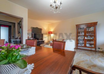 Sala da pranzo - Quadrilocale Via Albert Einstein
 
35, Bergamo - foto 8