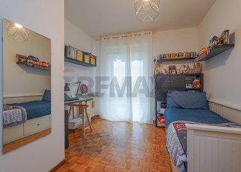 Camera / camera da letto - Quadrilocale Via Albert Einstein
 
35, Bergamo - foto 15