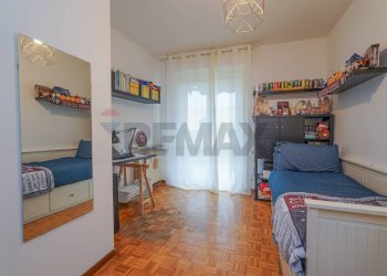 Camera / camera da letto - Quadrilocale Via Albert Einstein
 
35, Bergamo - foto 16