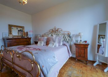 Camera / camera da letto - Quadrilocale Via Albert Einstein
 
35, Bergamo - foto 29