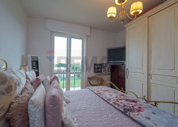 Camera / camera da letto - Quadrilocale Via Albert Einstein
 
35, Bergamo - foto 31