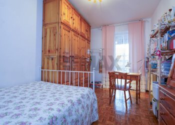 Camera / camera da letto - Quadrilocale Via Albert Einstein
 
35, Bergamo - foto 42