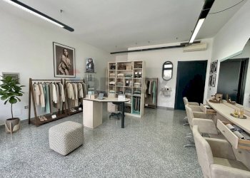 Soluzione 4 negozio vestiti - Locale Commerciale Endine Gaiano - foto 5