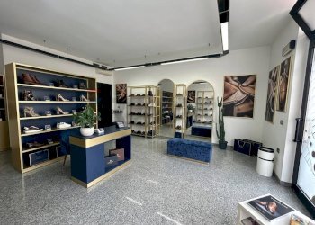 Soluzione 5 negozio scarpe - Locale Commerciale Endine Gaiano - foto 6