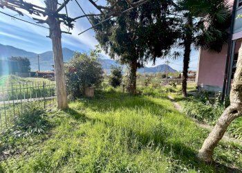 Giardino - Casa indipendente Costa Volpino - foto 7