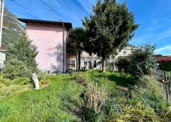 Giardino - Casa indipendente Costa Volpino - foto 14