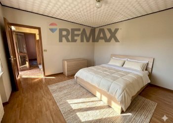 Camera / camera da letto - Casa indipendente Costa Volpino - foto 15