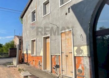 Edificio all\'aperto - Bilocale Via Marconi
 
100, Minerbe - foto 1