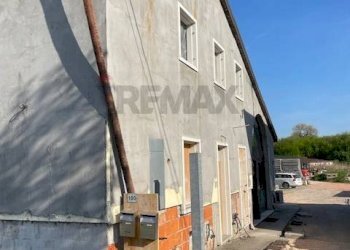 Edificio all\'aperto - Bilocale Via Marconi
 
100, Minerbe - foto 2