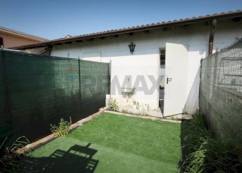 Casa all\'aperto - Bilocale via Po
 
27, Travacò Siccomario - foto 14