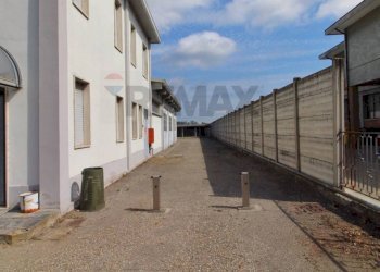 Edificio all\'aperto - Capannone Stradella - foto 15