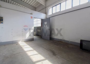 Stanza vuota - Capannone Stradella - foto 19