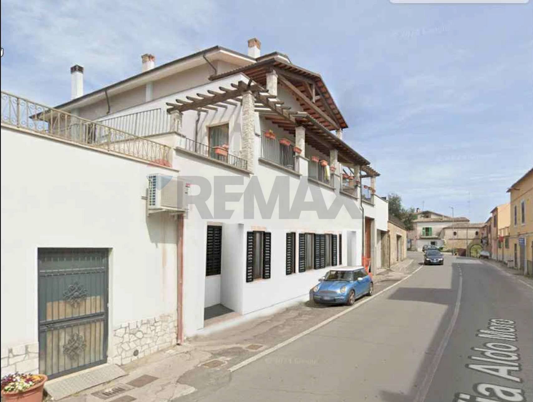 Edificio all\'aperto - Rustico Via Aldo Moro
 
91, Ischia di Castro - foto 2