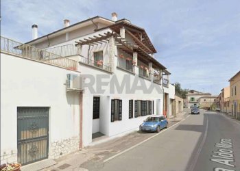 Edificio all\'aperto - Trilocale Via Aldo Moro
 
91, Ischia di Castro - foto 1