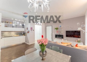 Sala da pranzo - Three-room apartment via romagna
 
43, Legnano - photo 6