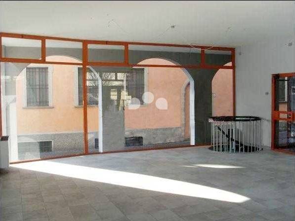 Foto 2 - Shop Via Civerchi
 
39, Crema - photo 2