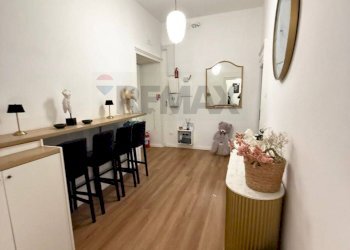 Sala da pranzo - Quadrilocale Via Giovanni Scherillo
 
6, Napoli - foto 2