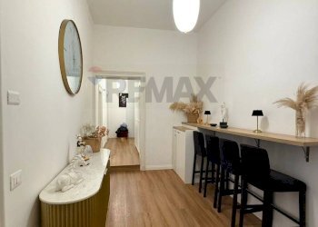 Sala da pranzo - Quadrilocale Via Giovanni Scherillo
 
6, Napoli - foto 3