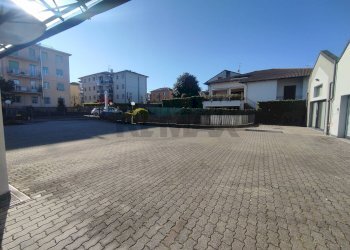 Edificio all\'aperto - Shop via repubblica romana, Como - photo 7