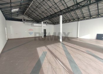 Non correlato - Shop via repubblica romana, Como - photo 21