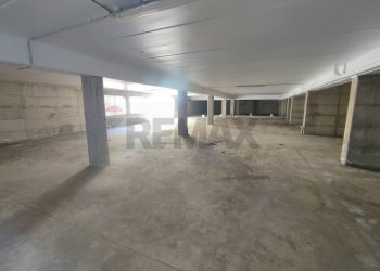 Parcheggio - Shop via repubblica romana, Como - photo 24