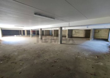 Parcheggio - Shop via repubblica romana, Como - photo 27