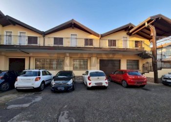 Casa all\'aperto - Bilocale VIA CAVOUR
 
19, Castronno - foto 10