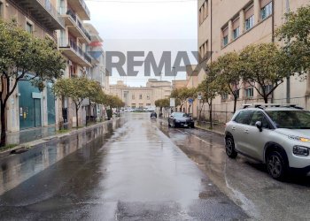 Edificio all\'aperto - Ufficio Viale Tenente Lena
 
35, Ragusa - foto 11