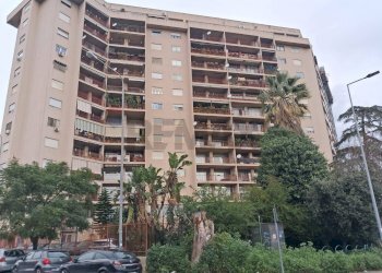 Edificio all\'aperto - Appartamento Via Evangelista Di Blasi
 
91/93, Palermo - foto 2