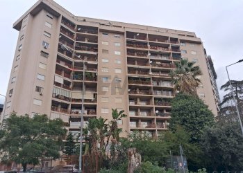 Edificio all\'aperto - Appartamento Via Evangelista Di Blasi
 
91/93, Palermo - foto 3